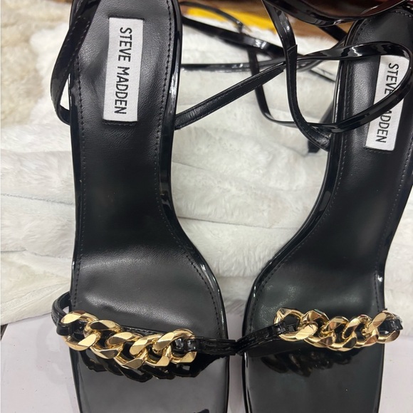 STEVE MADDEN Women’s Black High Heels with Gold Chain Accent - Picture 3 of 10